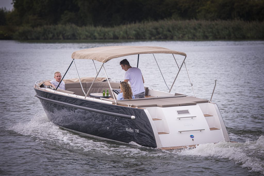 Maxima 730 Tender biminitop