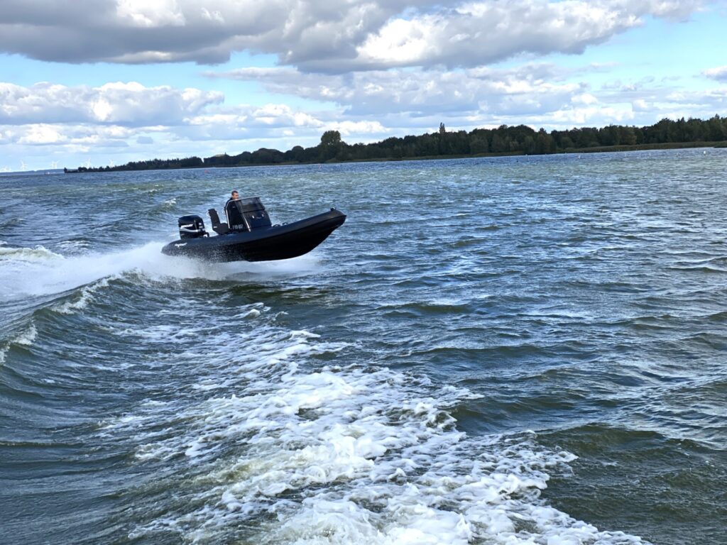 Roughneck 636 rib hypalon op golf