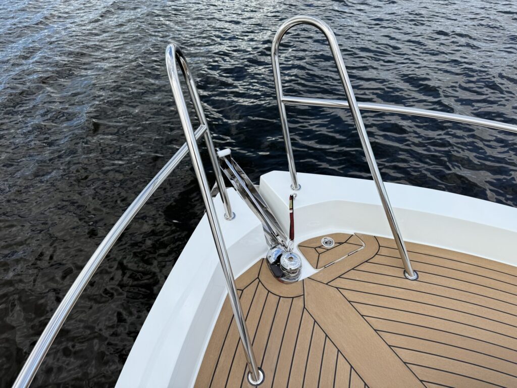 Maxima 37 Cruiser varend anker