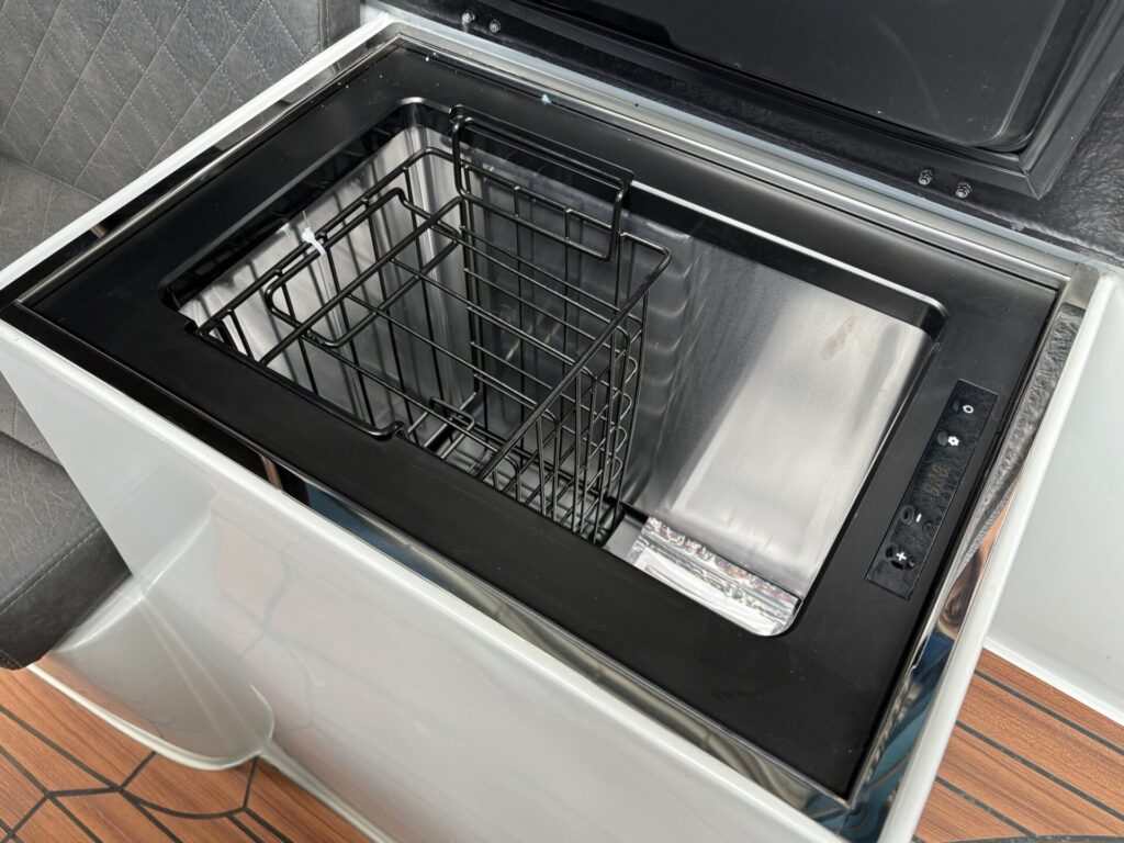 Maxima 630 Tender showroom koelkist