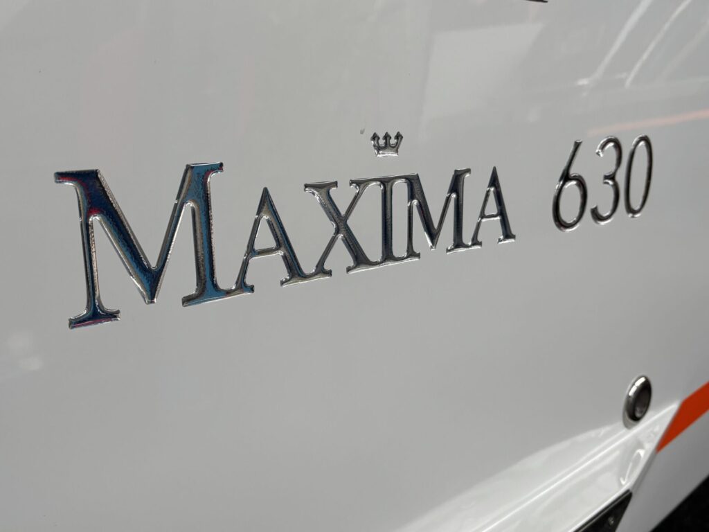 Maxima 630 Tender showroom logo