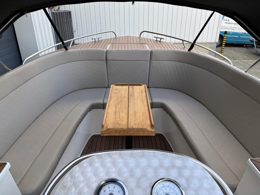 Maxima 720 Retro rondzit met teak inklaptafel