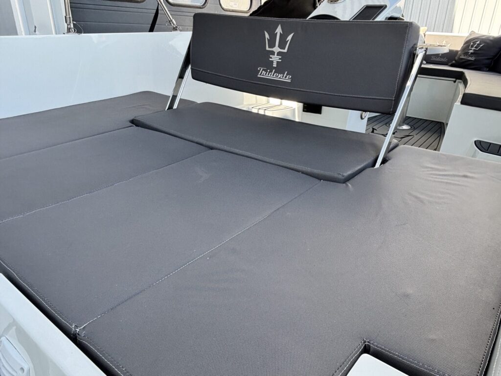 Tridente 19S zonnedeck