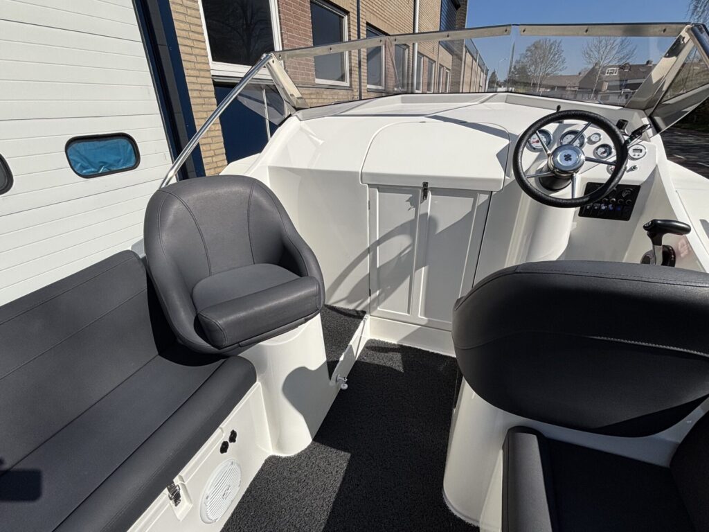 Oud Huijzer 630 Cabin kuipstoelen