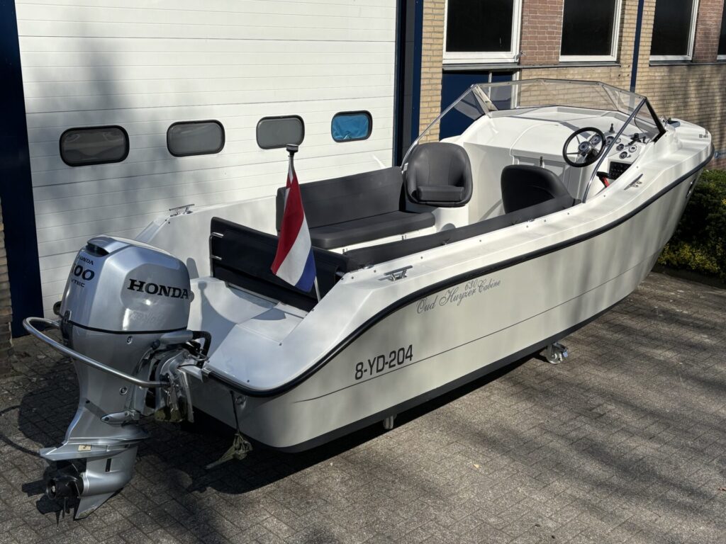 Oud Huijzer 630 Cabin kuip overzicht