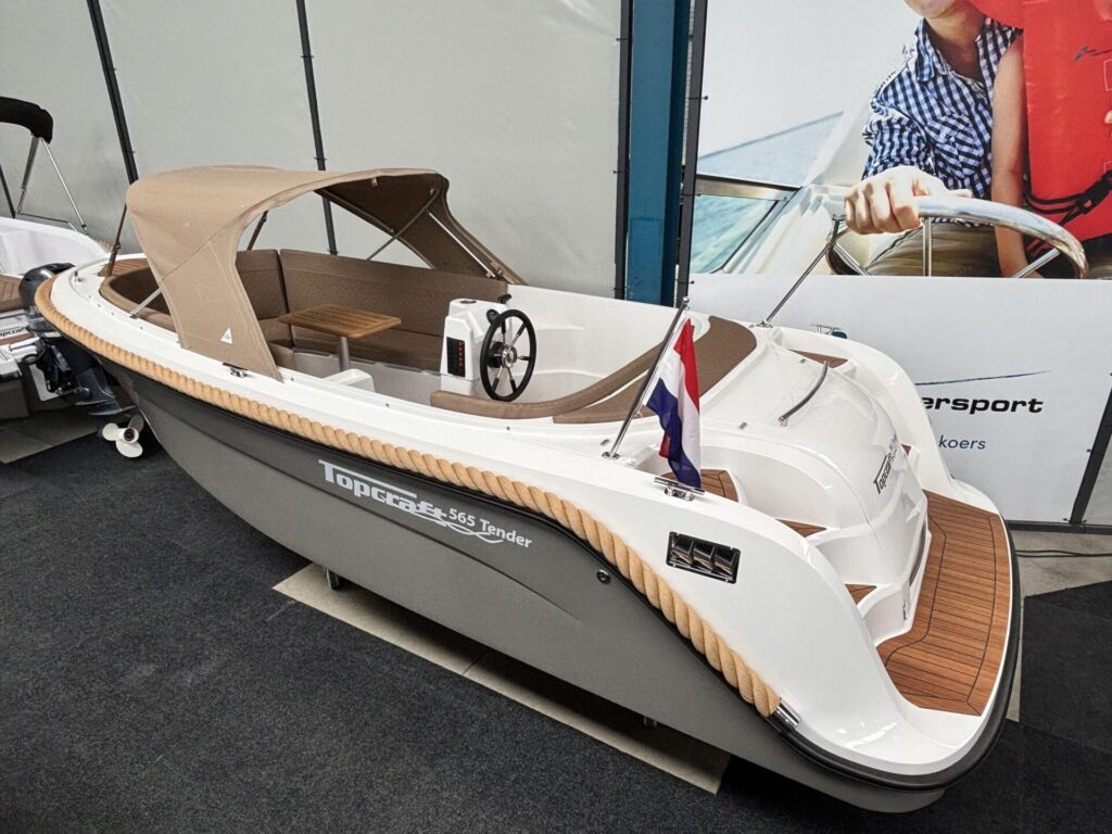 Topcraft 627 tender showroom